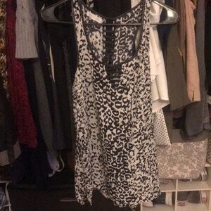 Black and white small blouse with cut sleeves